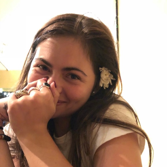 Meet your Posher, Heather - Picture 1 of 1